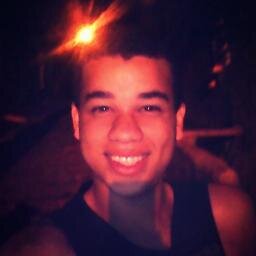 Eu gosto do impossível, tenho medo do provável, dou risada do ridículo e choro porque tenho vontade, mas nem sempre tenho motivo.