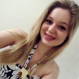 Sempre alguém vai te julgar. Cabe apenas a você se importar, ou não.    http://t.co/TddWrd2oic