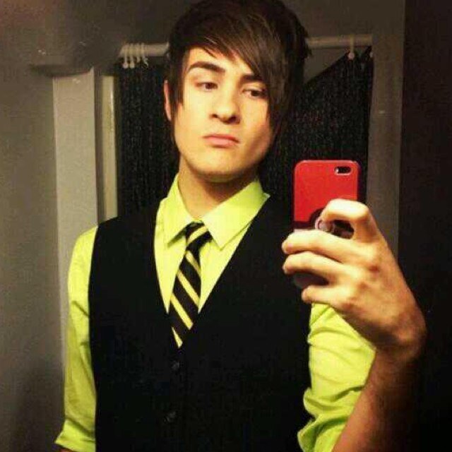 Hey im anthony from smosh. in love with that idiot ian ❤️and my snake a bit... #ianthony #RP #snanthony. // account deleted... Dont follow bye ! // RIP