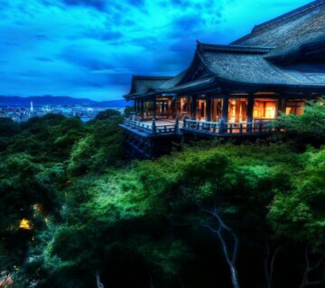 simple and obeys the laws of nature, because being focus, objective, visionary and free minded. places you at a upper class of success.