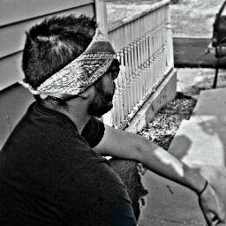 I'm a realist
I'm a romantic
I am indecisive.
And that's about it.