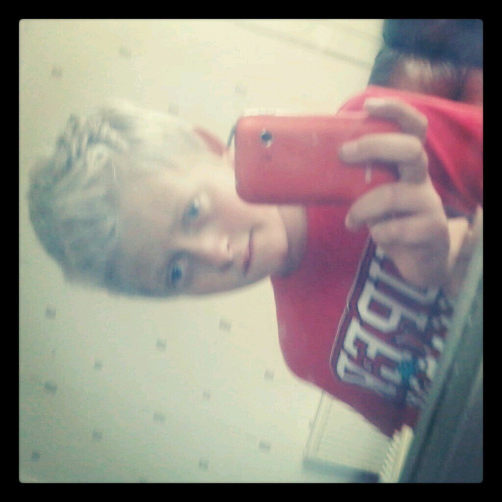 xJoshuamonty's profile picture. hello im 12 live in caerphilly follow il follow back