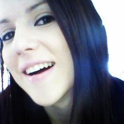 Quem me vê, me vê sorrindo,E vai ser sempre assim.Hahaha (8