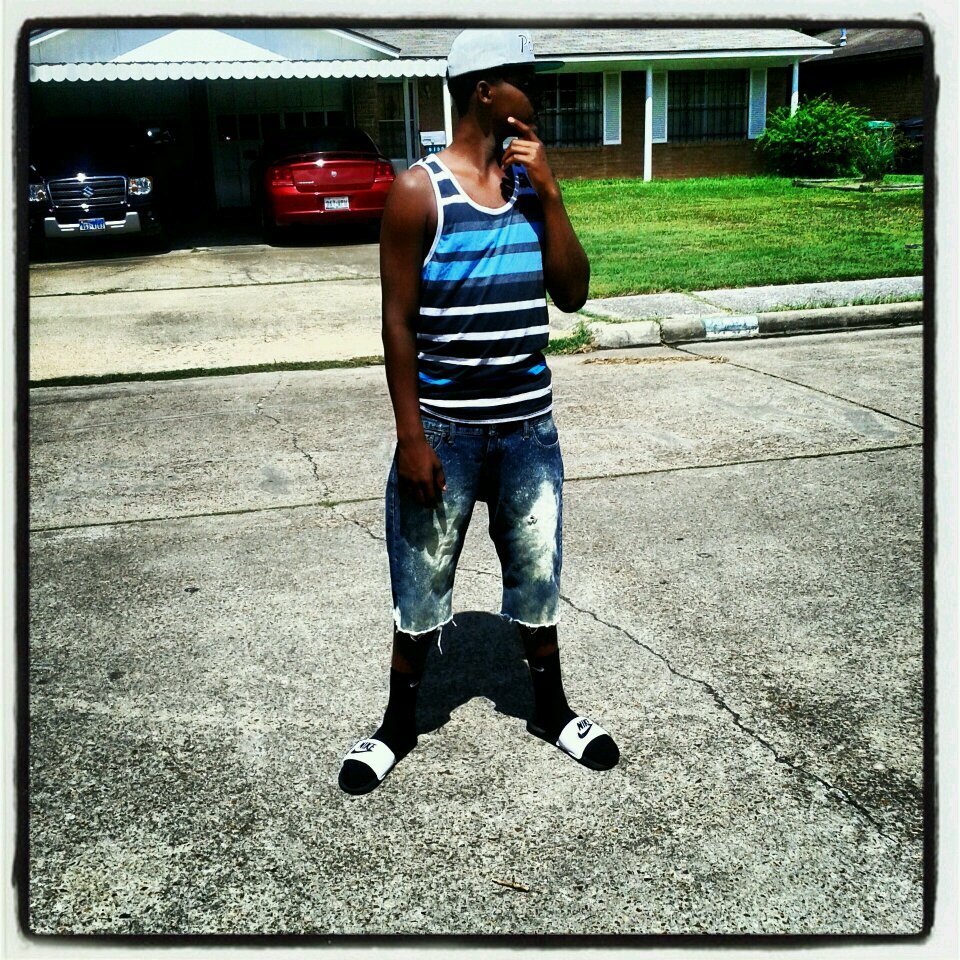 follow me on instagram @pureheroine_12
