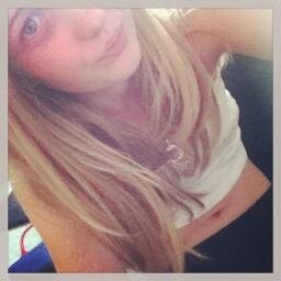 Chloe_Vamps's profile picture. 