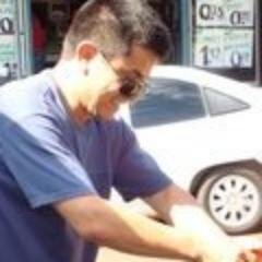 Nacido en San Pedro del Paraná. Ingeniero Agrónomo. Trabajo en empresa privada.