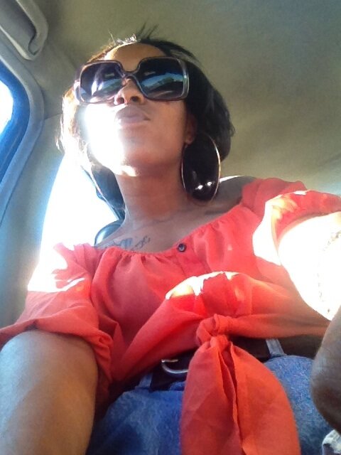 A wise girl kisses but doesn't love , listens but doesn't believe , nd leaves before she is left !!!