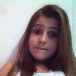 Eu sou uma menina que tenho um grande sonho:
CANTAR , e fazer muito sucesso .....
Fazendo shows em todo o mundo!!!!!