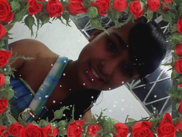 sou baxinha ,  nervosa , linda .