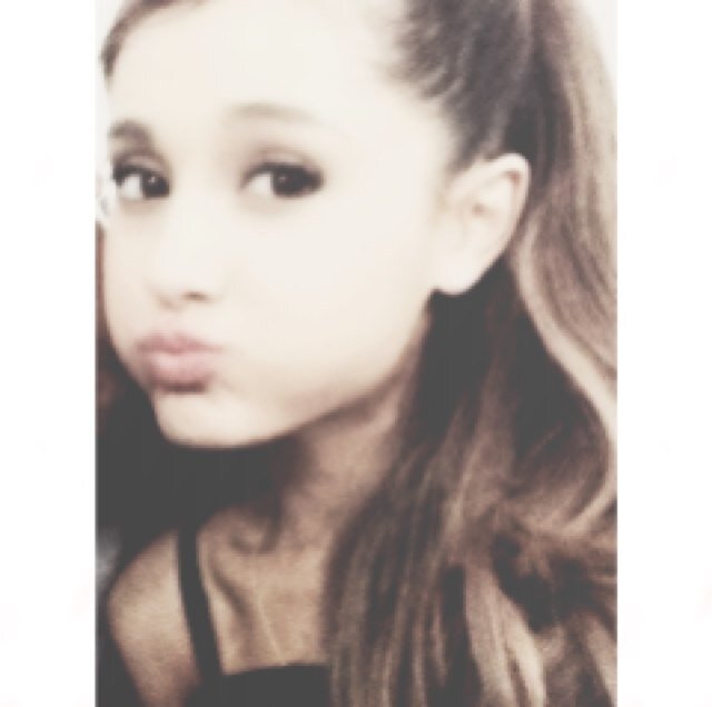 Free follow please follow @_gomezissime back :) thanks ily xx