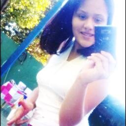 16 anos. Sei que não sou perfeita- mais faço do meu jeito... Se ta te incomodando é porque ta fazendo efeito.
