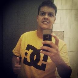 Lutar, lutar, lutar pelos gramados do mundo pra vencer Clube Atlético Mineiro Uma vez, até morrer...
http://t.co/Lpi9gDtIaj
