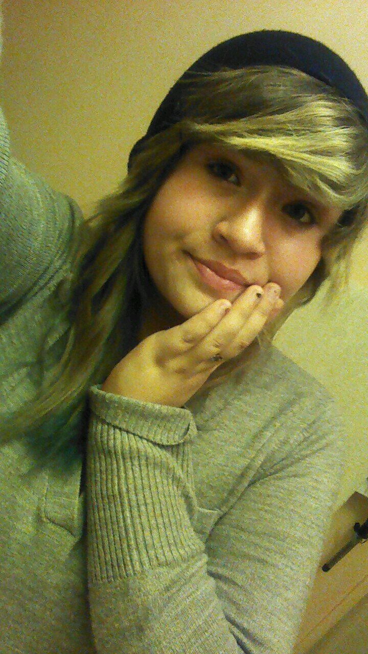 hey:) so i have two accounts. this one and @music_forevah contact me on either:)     single