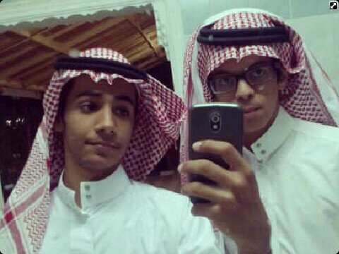 ليس كل ما أكتبه هنا يمثل شخصيتي أو حياتي الواقعيه إنما هي كلمات راقت لي فَ أردت أن تشاركوني عذوبتها ...#
