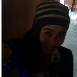 putriintanper12's profile picture. 