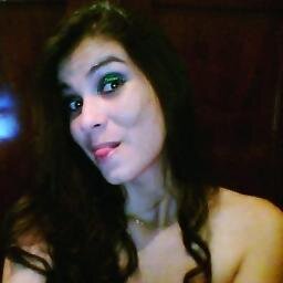 Deus inventou a amizade, porque ele sabia que quando o amor me machucasse, ela seria a cura.^^