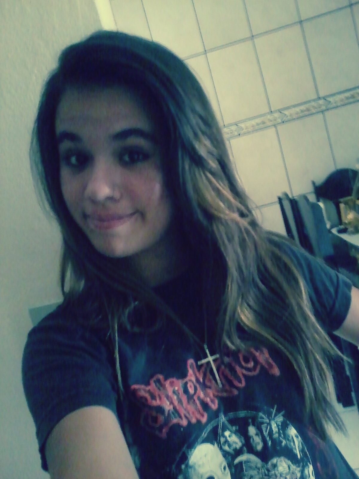 Hey , me julgue , sou fã de um cara de mascara eueuheueuh 
flws