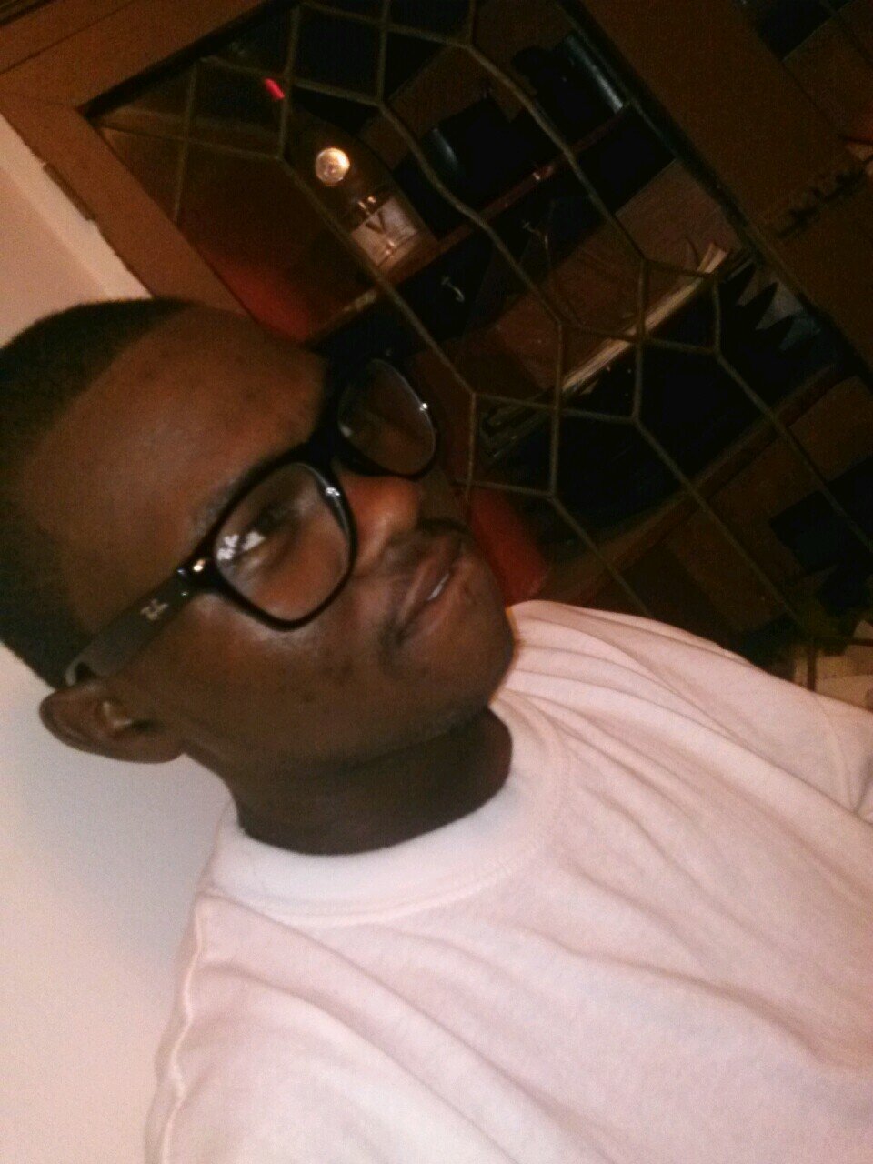 My Follow Button Is A Hoe So Everybody And They Moma Should Hit That Bitch (: #BitchImBigTAE