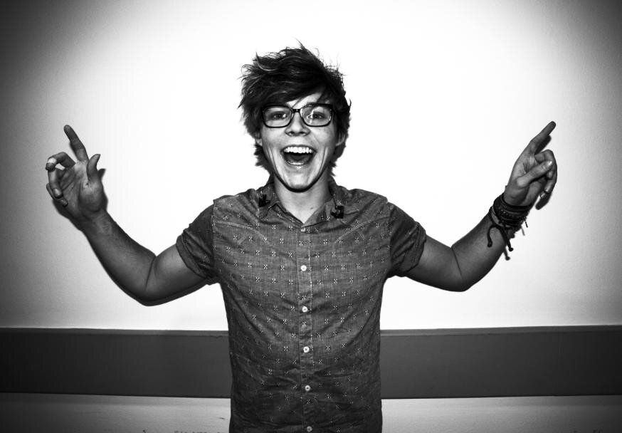 hey it would be awesome if you followed my main @cliffordmoons follow back there if i forget remind me with a mention :)