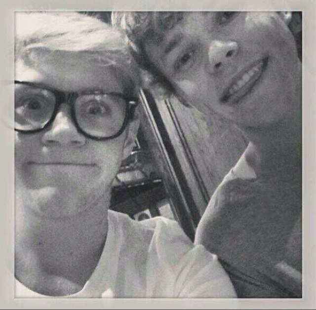 [Reborn, previous: @NiallatorsID] We give the informations, rumours, facts, imagines, quizes, picts, and many more about 1D and 5SOS! Enjoy with us xx