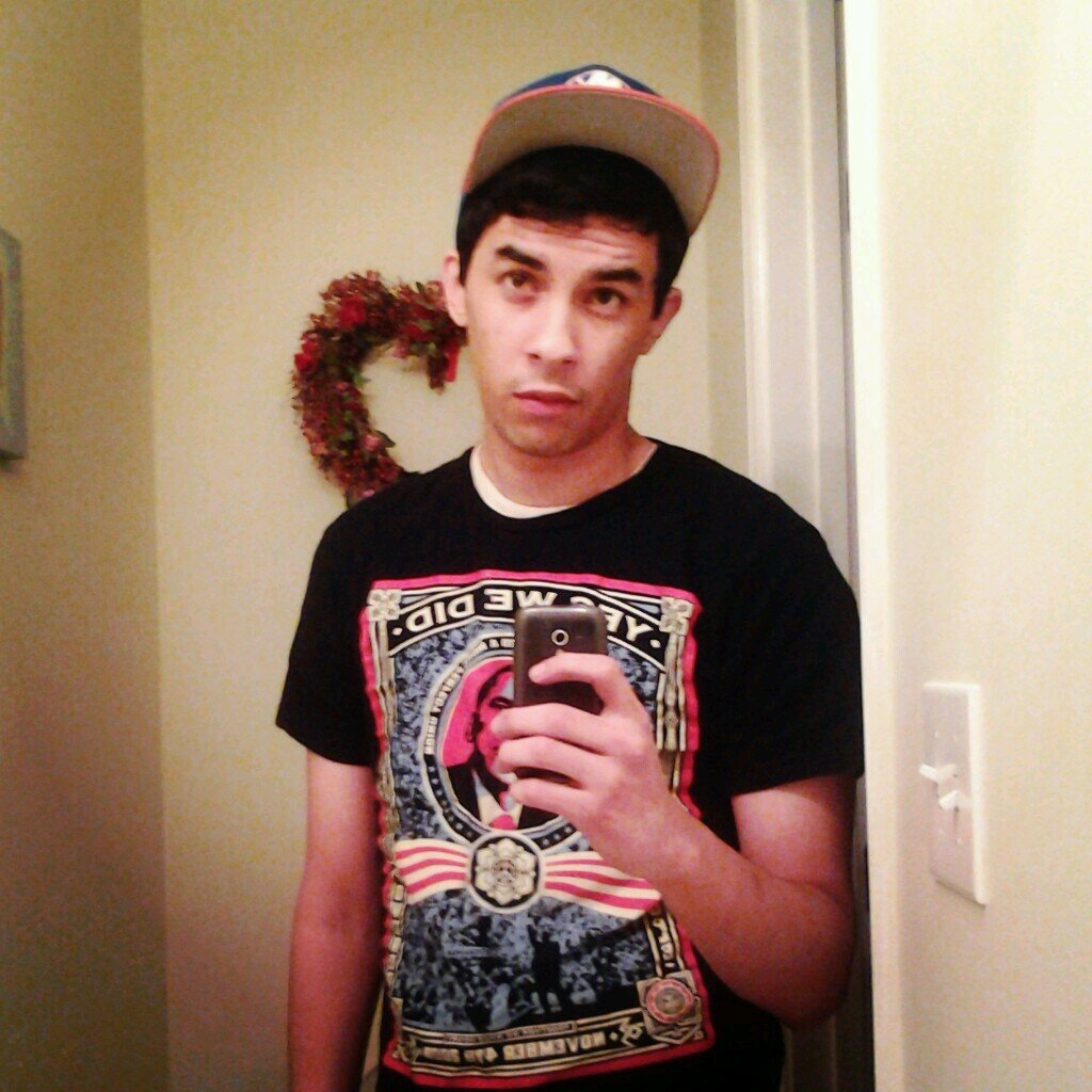 VinnyCheeks's profile picture. #TheFamily-Panther- https://t.co/rt1xt4UN9v https://t.co/jaV9awyBeU