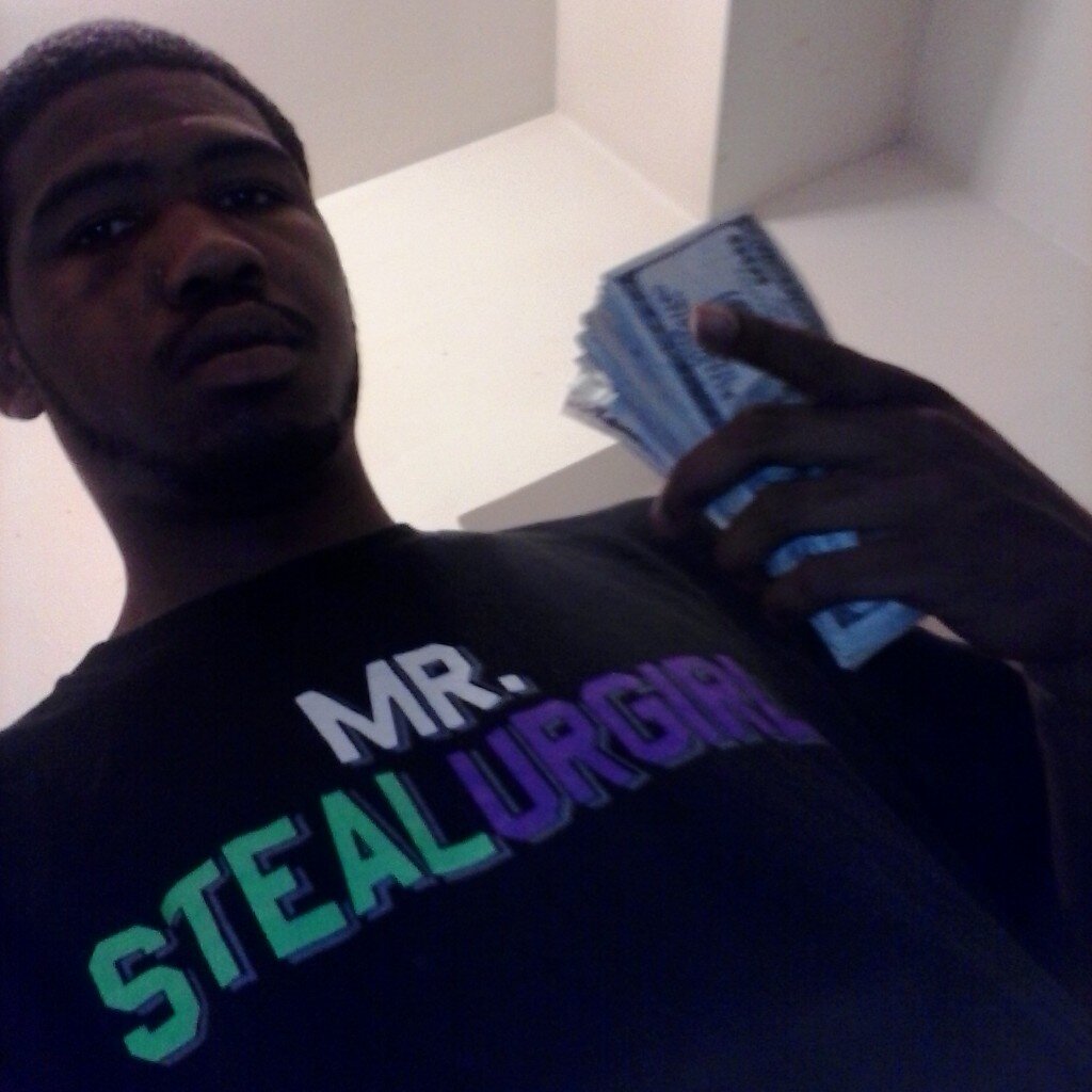 #ProudFather #GoinCwill #RealNigga #FreeMyBrothers #CvM