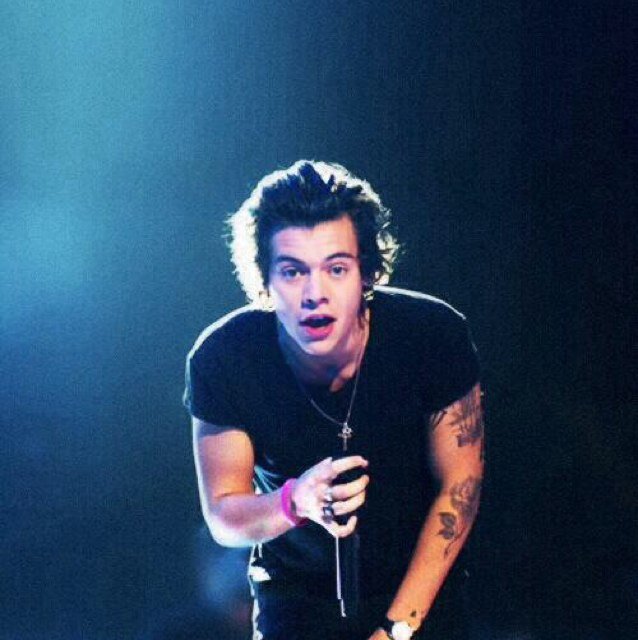 Follow @Obeyinniall bc cool