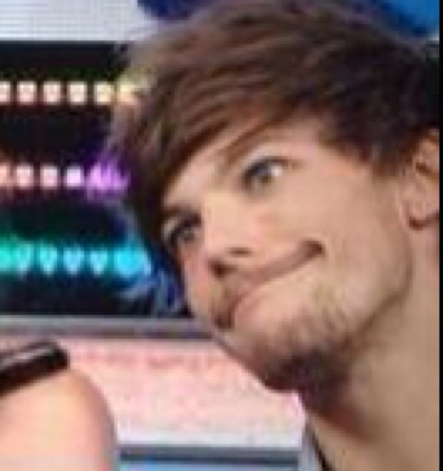 Follow @real_michaela & @blouharrys! they will follow you back!!!