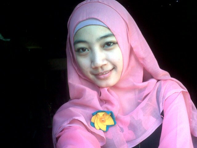 Gue tuh orgya pesek,jlek ,tapi ttep manis kannn,:e