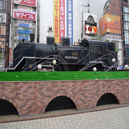 ライブドアで「新橋ランチ日記」書いていました。特にラーメン、うどん、そば、カレーが好きですね。