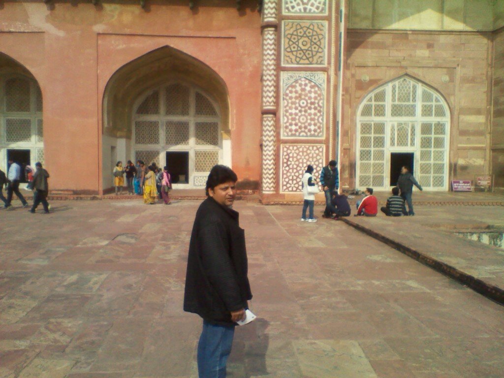 apurohit12's profile picture. 