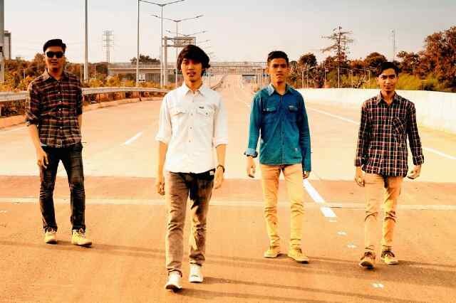 I'm team @FuntofeelJKT @SOT_fams | part of ZFVR 2012 |