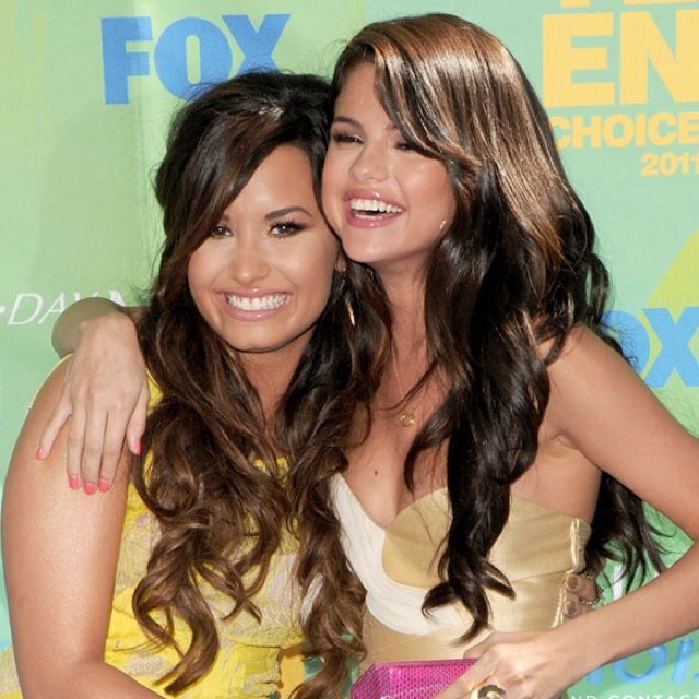 The Veronicas~Fast And Furious~Friends~Follow me I follow back | Swifties follow my second account @13_tay_swift_13