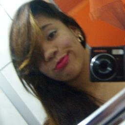 Pra quem me ama um beijo , pra quem me odeia dois ....
