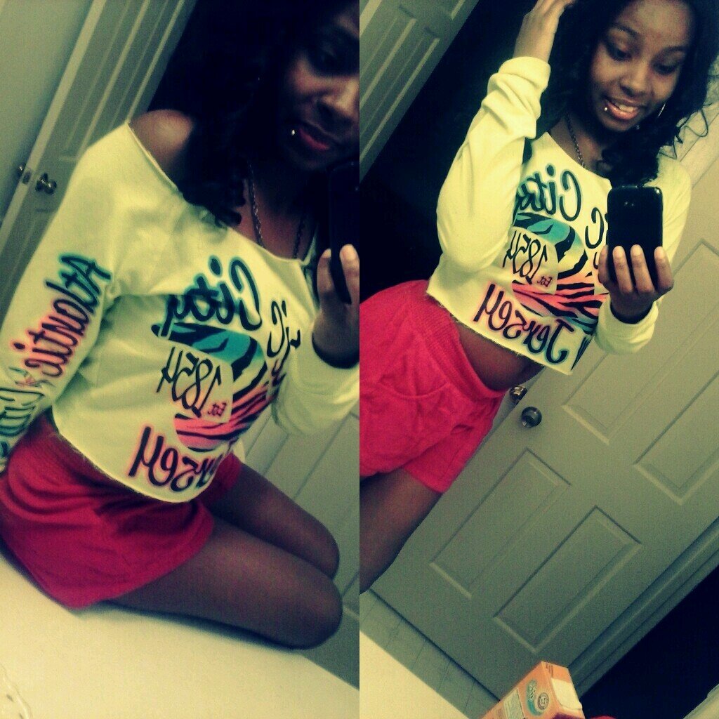Name : Anjuma , Kik : BabyyDreadHead , Ig: Getcha_beeep_wet