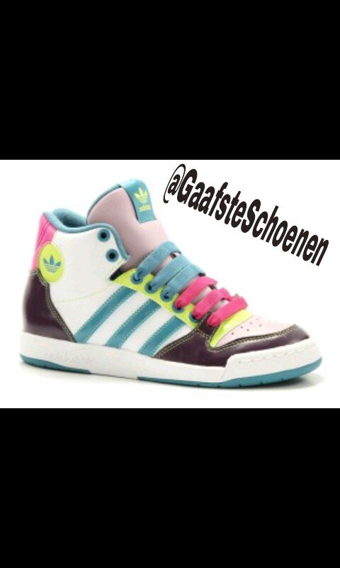 Volg ons voor de gaafste schoenen!! Van Nike tot Adidas, van Vans tot All Stars en van Jordans tot Uggs!!!