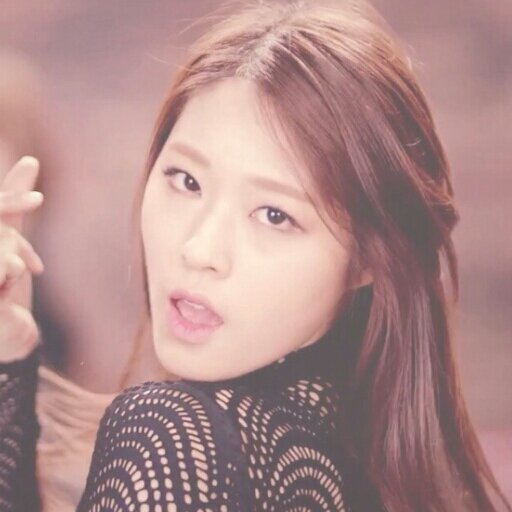 Seolhyun from AOA | center | 95 L | sorry i'm not a good roleplayer. feel free to unfollow :)