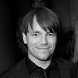 pnieler's profile picture. I look at the present, envision something new, and develop approaches to make my vision a reality.
#VR #hightech