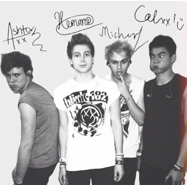 You got a free follow! Now please follow my personal: @ashgavemehope