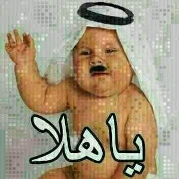 بعثرتني اﻻيام واحاول جمع شتاتي بجروح حروفي