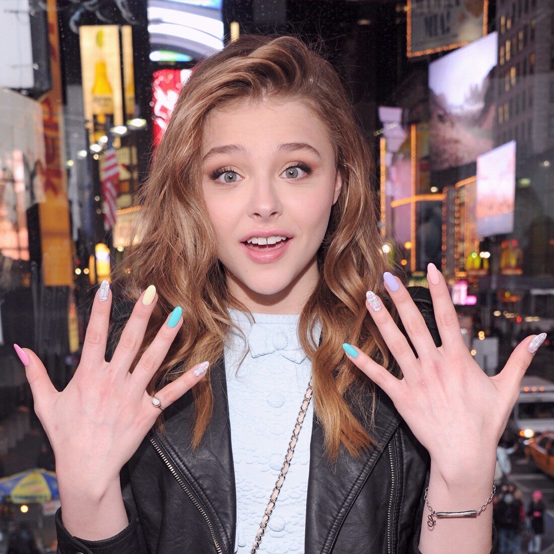 Chloë Grace Moretz Pimpingcmoretz Twitter 