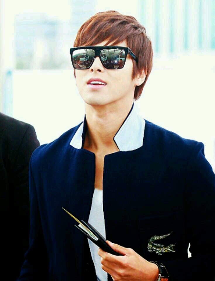 UKNOW_YUNHO BOT .. AKTF★ It's uknow time. Let's share the world now! #notrealjustbot :: ♡เด็กชายนุ่มนิ่มของนายหมีอุ่น