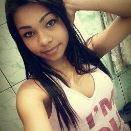 Gabrielle, 14 anos, Pisciana, Namorando, Romântica, Chocólatra, Belieber ,Ciumenta e Corinthiana *--*