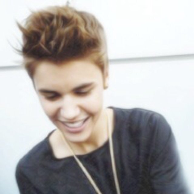 I met Justin Drew Bieber in 2013 at the M&G April 20th in Denmark. Dreams come true and you know what? Good things happen to those who wait.