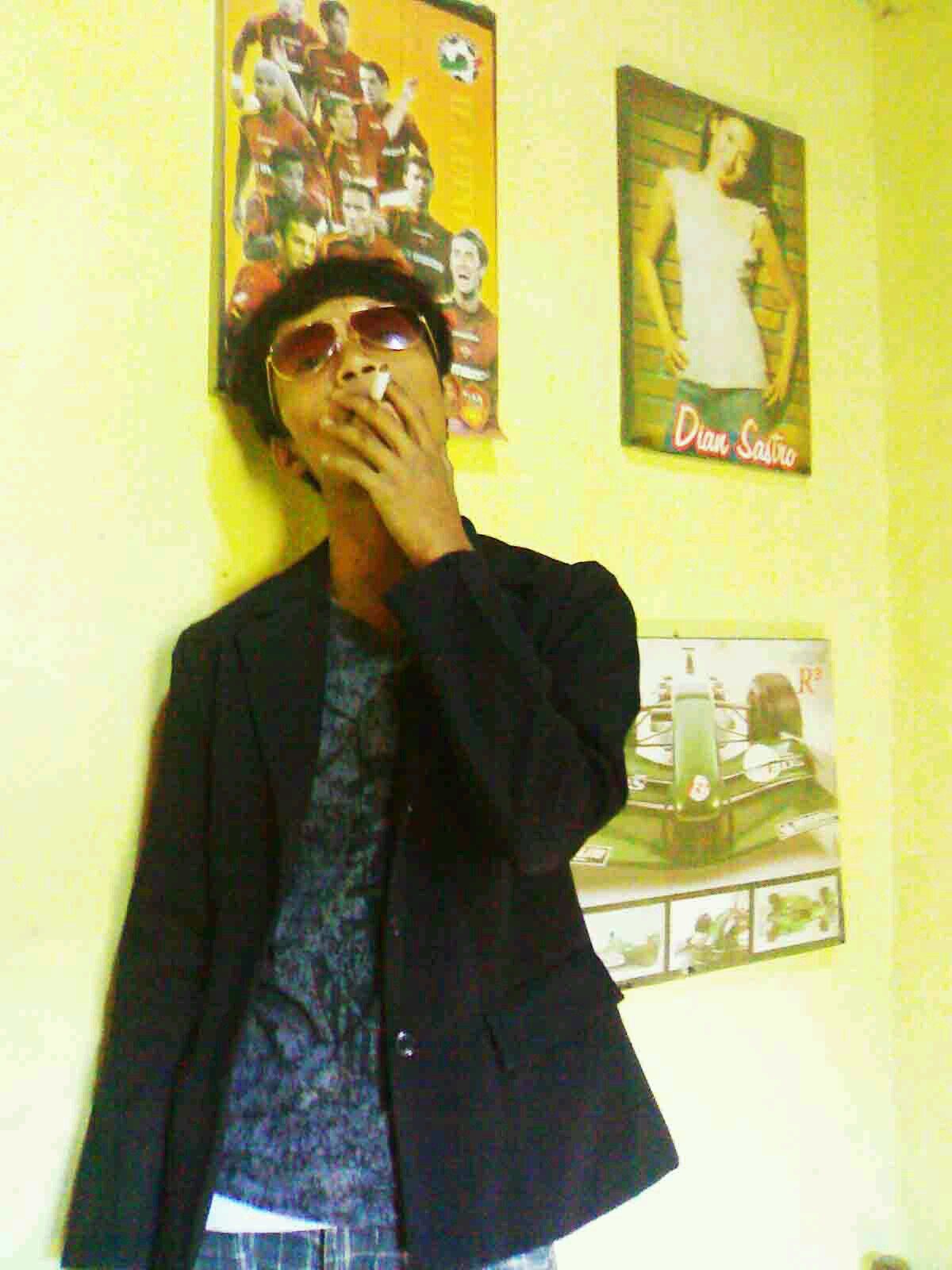 MbecekDaril's profile picture. Bebas ïŧů nyata