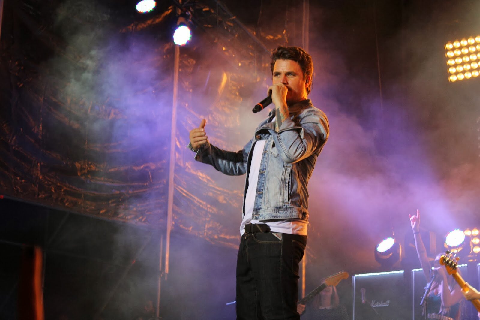 Apoyo a @_danielmartin_ Martinista desde pequeñita. ''Lo pequeño es grande día a día.'' 25 de octubre; día inolvidable.