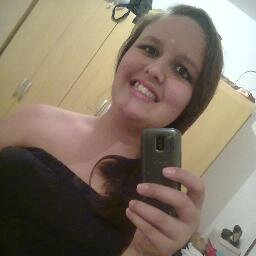 Essa goria é muito importante pra eu aquie haha' então não magoem ela, se não vão se ver cmg- @UmaParawhore