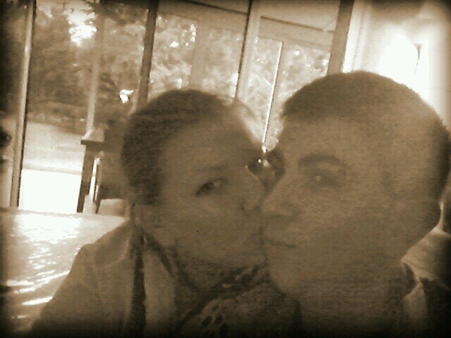 SM0CK3's profile picture. Quel est ta préférence entre ma main ou mon poing dans ta gueule ?! :3