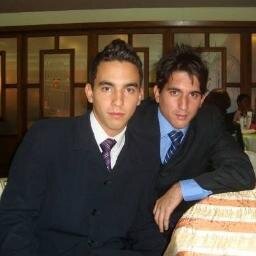 Humilde,Trabajador, Honesto, Sociable y armando mi futuro ;) pa´lante es pa alla..!!!! :p