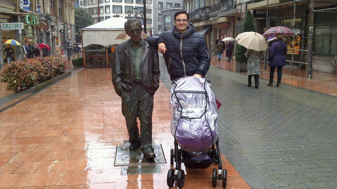 mvallsru's profile picture. 